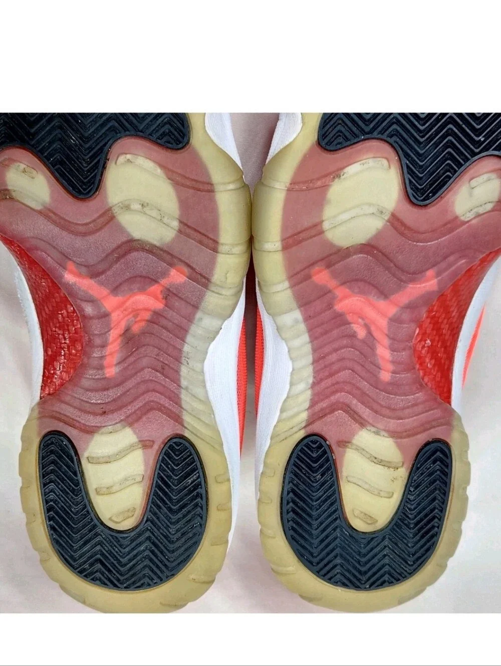 NIKE Air Jordan Future Low Pink Camo Sz 11.5 Infrared 23/White/Black 718948-622